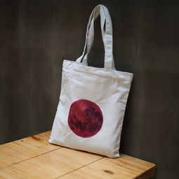 红月寄情 文艺清新中的日系美学与社区共创